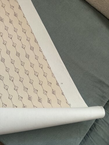 Winking Diamond Wallpaper