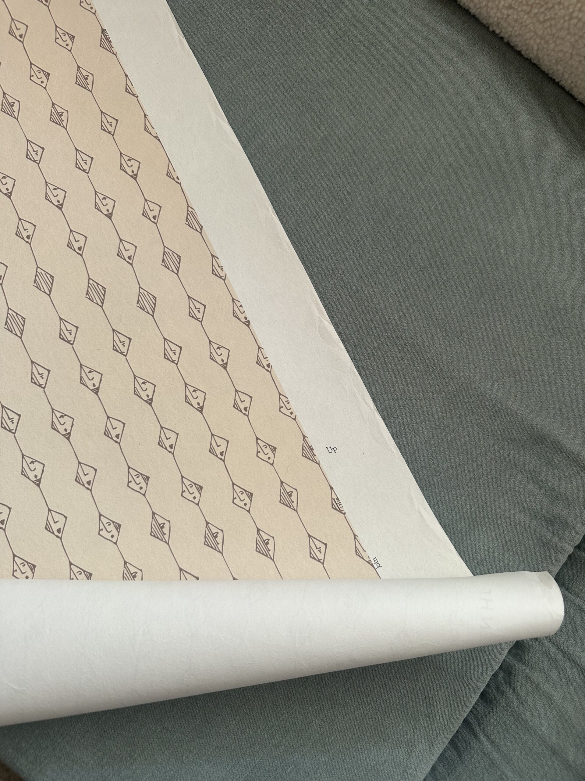 Winking Diamond Wallpaper