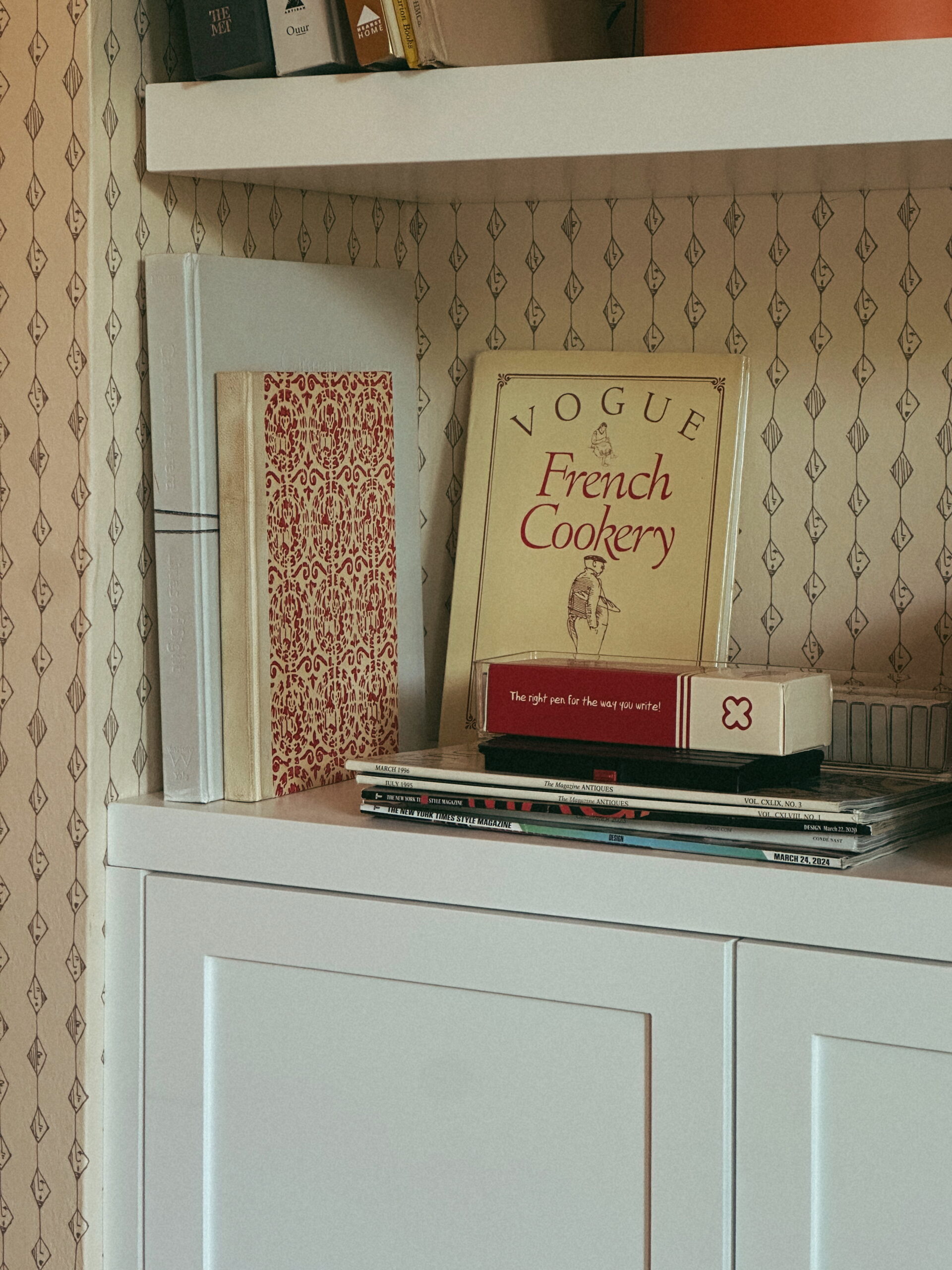 Winking Diamond wallpaper by Carly Kuhn Winking Diamond wallpaper by Carly Kuhn